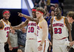 还是拿下！库里第三节伤退&巴特勒末节11投1中 勇士仍然击败猛龙