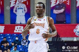 CBA官方：山西男篮取消了平德尔的注册 重新注册法耶