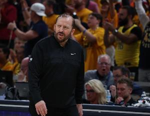 😨你让我感到陌生！锡伯杜半场已经使用10人轮换