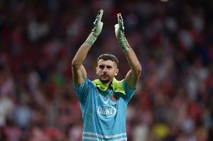 记者：曼城加入西班牙人门将加西亚的竞争中，但巴萨处于杆位