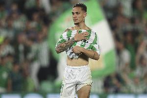 天空体育：安东尼仍然渴望加盟贝蒂斯，曼联要求直接出售或加买断