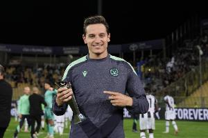 记者：朗斯与乌迪内斯就签下托万达协议，转会费600万欧&3年合同