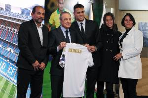 进球网：皇马原本在考虑跟雷尼尔解约，但米内罗竞技介入签下了他