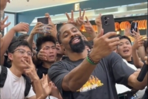 丁威迪中国行——蚌埠的热情让丁威迪真的感动 高温也挡不住！