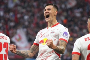 希勒：踢欧冠的没争过第15的，塞斯科争夺战纽卡输给曼联令人失望