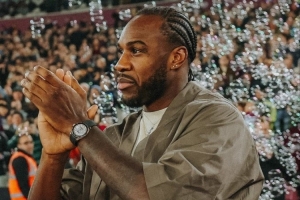 官方：35岁西汉姆名宿安东尼奥不会续约，效力10年323场83球42助