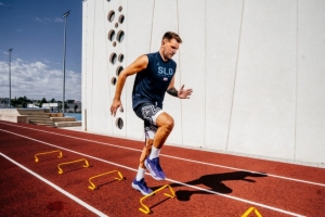 刚来湖人时重达245斤！斯洛文尼亚媒体：东契奇较1年前已减重28斤