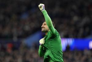 斯基拉：巴黎不希望明年免费放走多纳鲁马，将尝试今夏出售球员