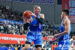 前CBA外援谈打球薪资：月薪税后10万刀 球队每月发伙食费2100刀