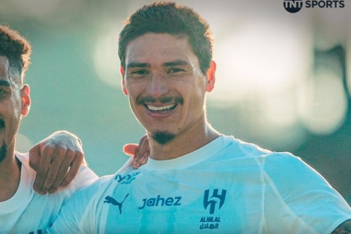 刚加盟就进球！新月友谊赛6-0大胜，努涅斯单刀抽射“努角”进球