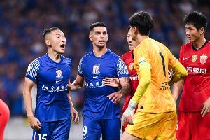 媒体人：申花7人跑动过万米海港4人 位置前提让吴曦前插机会减少