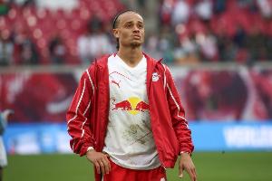 英媒：曼城也有意哈维-西蒙斯，但球员首选仍然是切尔西