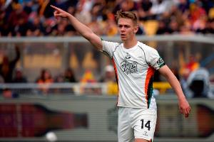 迪马济奥：佛罗伦萨&博洛尼亚再次追求威尼斯中场卡维利亚