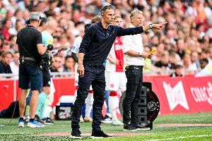 范佩西：费内巴切只有反击时才有威胁，我很失望费耶诺德未能晋级