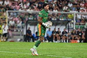 佩杜拉：加拉塔萨雷昨晚再度联系曼城 可能超1000万欧报价埃德森