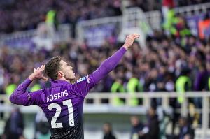 记者：亚特兰大1200万欧报价戈森斯，目前佛罗伦萨不想放人