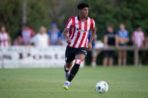 官方:毕巴边锋阿瑞斯转会埃瓦尔 毕巴保留二转、优先购买、回购权