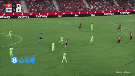 我的我的😅拉什福德补时突破脚下拌蒜，人过球不过尴尬丢球