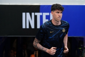 记者：关于切尔西与巴斯托尼的传闻是不着边际的