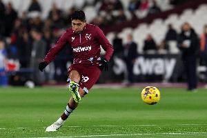 天空：费内巴切接近租借西汉姆中场E-阿尔瓦雷斯，包含选择买断权