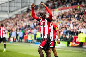 天空体育：维萨为未能转会纽卡而愤怒，认为布伦特福德在刁难自己