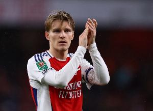 厄德高作为阿森纳队长已经率队赢下72场英超胜利，超越维埃拉