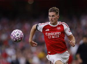 身高1米89！约克雷斯近45粒联赛进球没有头球破门