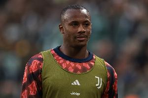 迪马济奥：贝西克塔斯与尤文商谈贾洛转会，预计几小时内达成协议