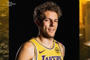 新援中锋！湖人官推晒出海报欢迎凯勒-凯利