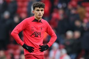 记者：巴伊切蒂奇想留队发展，利物浦也希望他在新赛季留下来