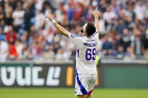 记者：比利亚雷亚尔有意里昂前锋米卡乌塔泽，已提出报价