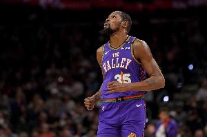 贝弗利：杜兰特在80年代场均能拿50分 他和伯德之间我肯定选前者