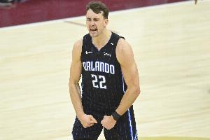 予取予求！小瓦格纳首节6中4拿下10分2板2断