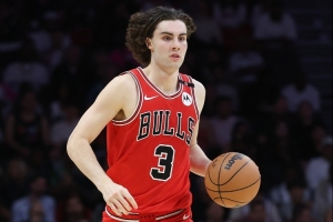 Siegel：今夏有多支球队询价吉迪 但均遭到公牛高层的果断拒绝