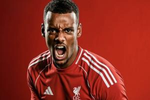 夏窗还剩3天！英媒：伊萨克自信能顺利加盟利物浦，希望越快越好