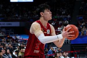 篮网裁掉厄沃马！网媒：曾凡博等3人是另外两个双向名额的候选人