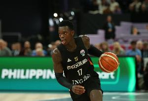 游刃有余！施罗德15中8贡献19分5助 正负值+29