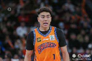 上海男篮新赛季国内球员平均年龄22.6岁 25岁及以下球员有14人