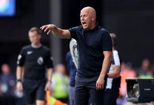 斯洛特：听卡拉格建议让比赛变得乏味 我觉得科纳特只是抽筋