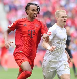 记者：拜仁18岁中锋阿萨雷外租富勒姆告吹，时间已来不及处理文书