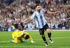 斯卡洛尼：梅西或迎来最后一场世预赛，希望球迷尽情享受这一时刻