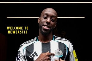 前裁判：维萨已在英超证明自己，纽卡签他的风险远低于沃尔特马德