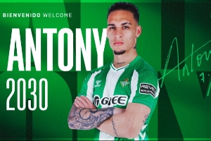 曼联外租奥纳纳+亏本送走安东尼霍伊伦，滕帅6.5亿15笔引援剩10人