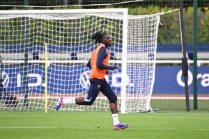 科内：琼阿梅尼和奥利塞逼抢帮了我很多，希望教练对我感到满意