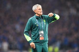 周末决定去留！足球报：如果国安主场负海港，塞蒂恩基本不会留下