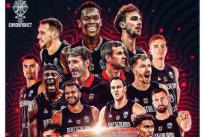 连续在世界大赛夺金！施罗德晒照：欧洲冠军🙏🏾！