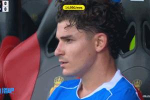 本场失点，阿尔瓦雷斯被换下后在替补席明显不满：总是把我换下