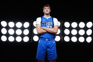 ESPN预测新赛季最佳新秀：状元秀弗拉格几乎获得全票