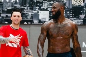 训练师：詹姆斯每次训练都是提前2小时到 KD每次训练都会全力以赴