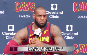 记者：大多数经纪人和高管认为 除湖人外詹姆斯只会考虑加盟骑士